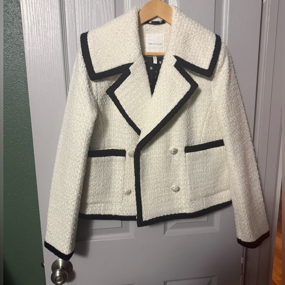 NWT Avec Les Filles Contrast Trim Wool Blend Tweed Jacket. Size Medium. Rare!